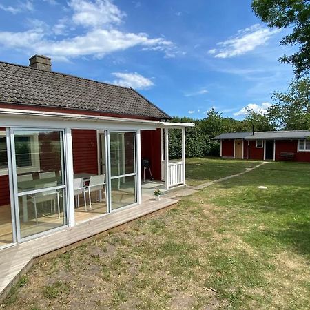 Charmig, Nyrenoverat Och Fullt Utrustad Stuga. Anpassad Foer Hundar, Naera Till Naturen Och Havet. Gangavstand Till Golfbana. Kalmar Exterior foto