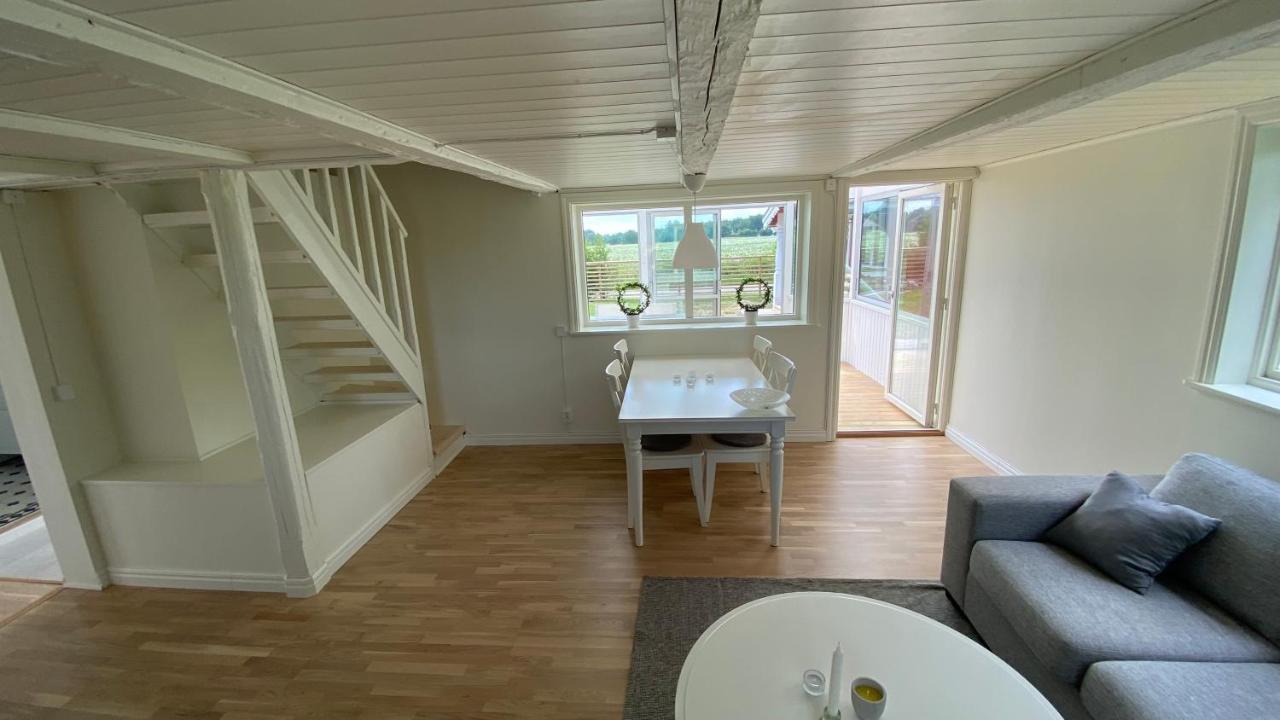 Charmig, Nyrenoverat Och Fullt Utrustad Stuga. Anpassad Foer Hundar, Naera Till Naturen Och Havet. Gangavstand Till Golfbana. Kalmar Exterior foto