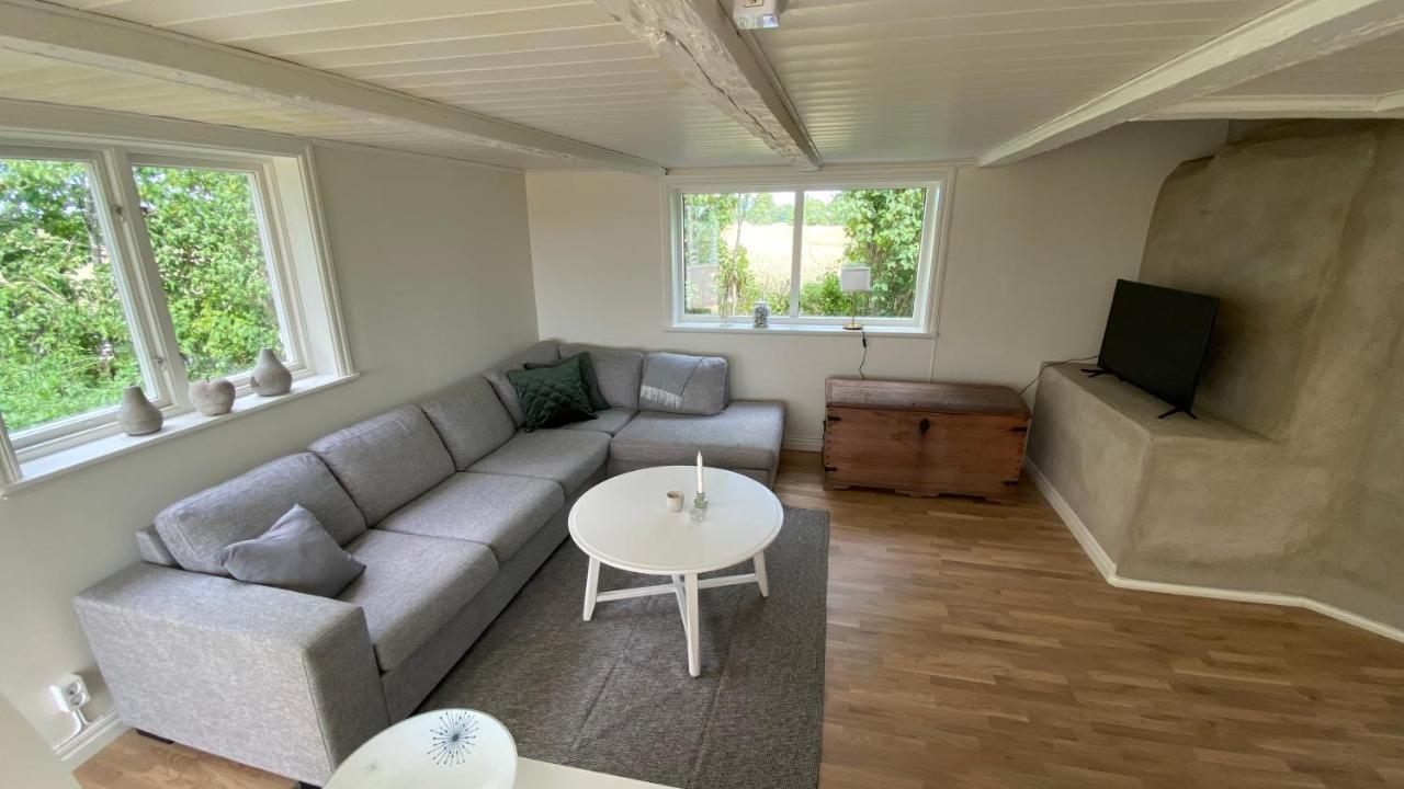 Charmig, Nyrenoverat Och Fullt Utrustad Stuga. Anpassad Foer Hundar, Naera Till Naturen Och Havet. Gangavstand Till Golfbana. Kalmar Exterior foto